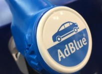 Lượng tiêu hao dung dịch xử lý khí thải động cơ diesel Adblue khi xe hoạt động